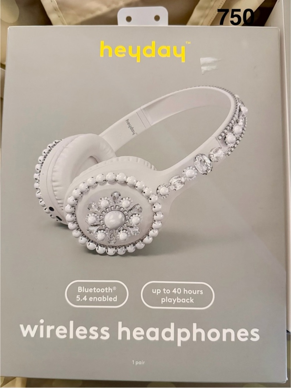 *new* Heyday™ Embellishment Wireless On-Ear Headphones - Cream
